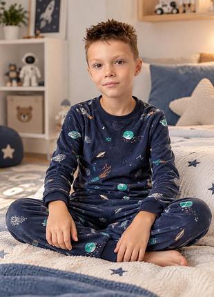 Піжама для хлопчиків primark велюрова синя з принтом космос 1.5-7 років