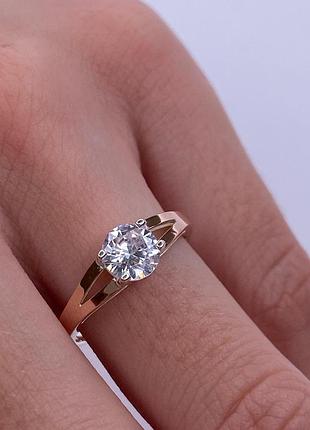 Серебряное кольцо 925 пробы с фианитами, белый цвет вставки, размер 15 22, 22