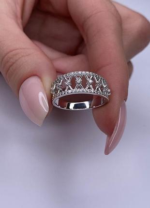 Серебряное кольцо 925 пробы с фианитами 22, 22