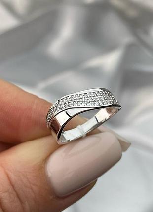 Серебряное кольцо 925 пробы с фианитами 22, 22