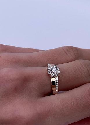 Серебряное кольцо 925 пробы с фианитами, белый цвет вставки, размер 19.5 22, 22