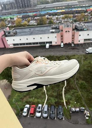 Кросівки жіночі joma для тренувань, бежеві