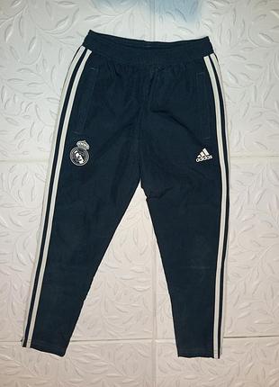 Спортивные штаны на подростка от бренда adidas