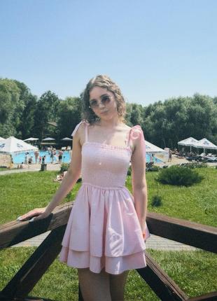Коротка жіноча літня сукня рожева