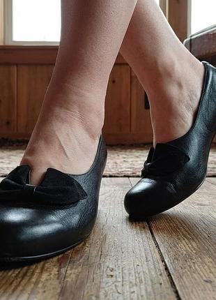 Зручні шкіряні туфлі da bella на широку ногу/розмір 40 (26см)