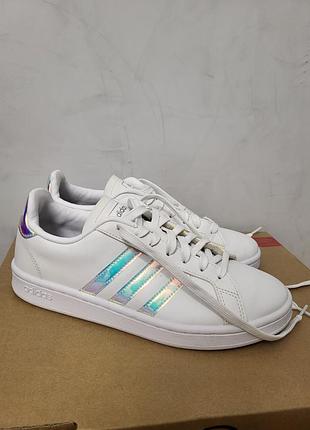 Кеди жіночі adidas grand court w білі з сріблясто-м'ятними смужками