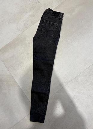 Жіночі джинси скінні levi’s темно-сірі, розмір xs/ 25
