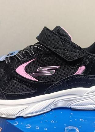 Кросівки жіночі водовідштовхуючі skechers чорні з рожевим, розмір 36