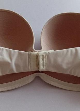 Модель бюстгальтера без бретелей — wonderbra ultimate strapless bra (у мереживному виконанні refined glamour на чашку 70d 7