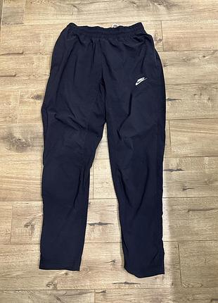 Чоловічі нейлонові штани nike , в ідеальному стані , розмір s