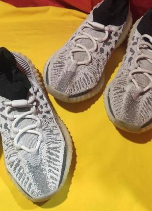 Стильные текстильные кроссовки adidas boost