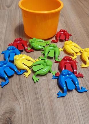 Рухлива гра froggy pool для дітей 2