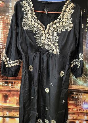 Сукня, нова, чорна з золотою вишивкою, розмір l-xl (16)