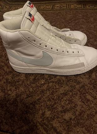 Кросівки nike білі високі