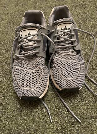 Кросівки чоловічі adidas сірі