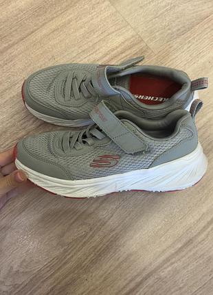 Дитячі кросівки skechers сірі, розмір 36