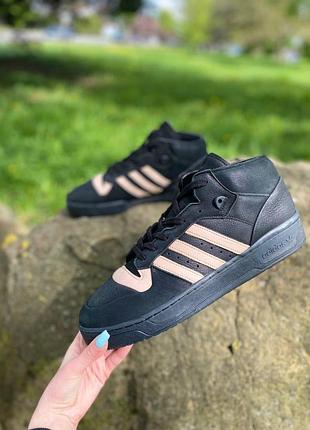 Кросівки високі шкіряні оригінал adidas rivalry mid 001 рр.46