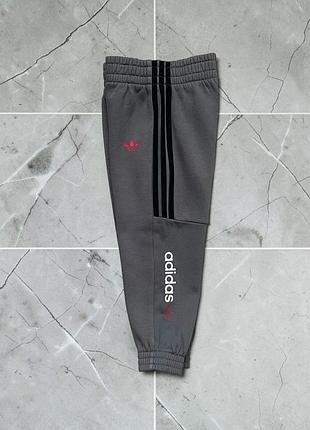 Штани спортивні adidas на 98 см 2-3 роки
