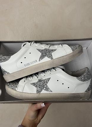Кросівки жіночі golden goose superstar білі зі сріблястими блискітками