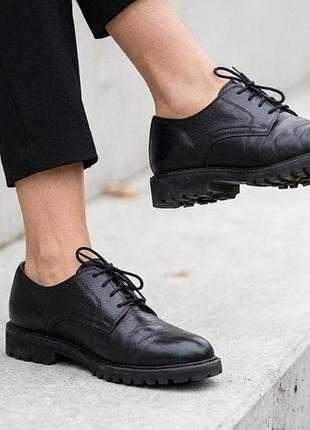 Шкіряні туфлі на тракторній підошві vibram, р. 36