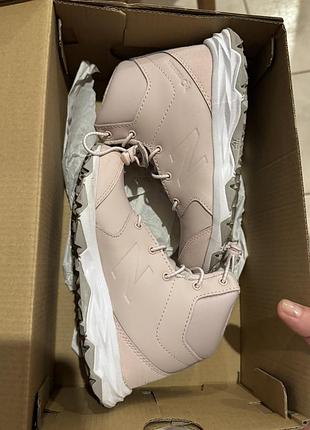 Чоботи  new balance рожеві, 31р