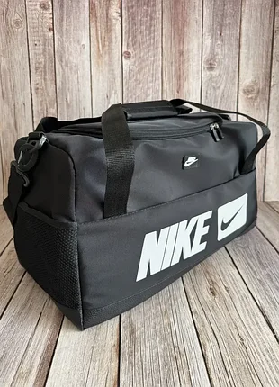 Сумка чемодан nike черная спортивная дорожная найк мужская женская