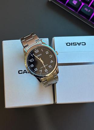 Оригінальний годинник casio mtp-v001d-1b на стальному браслеті