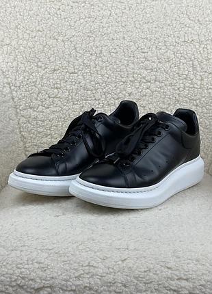 Чоловічі оригінальні шкіряні кросівки alexander mcqueen oversized black leather (42 р.)