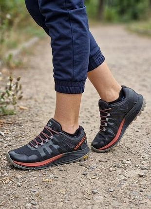 Кроссовки 39-40 размер
