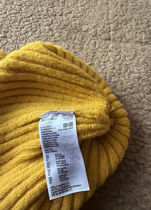 Шапка uniqlo в рубчик гірчична.