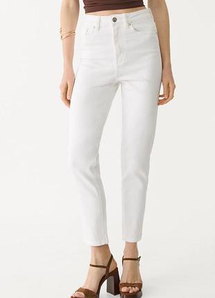 Базовые белые джинсы stradivarius slim fit mom, новые размер 34.