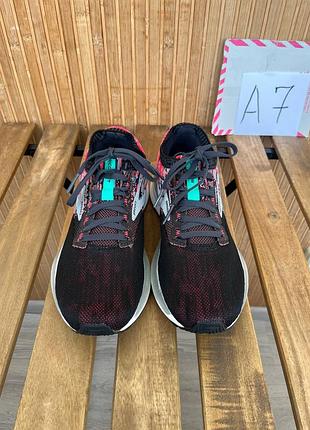 Кросівки brooks ricochet 2