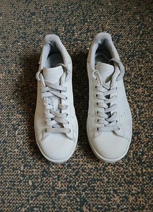 Кросівки жіночі adidas білі