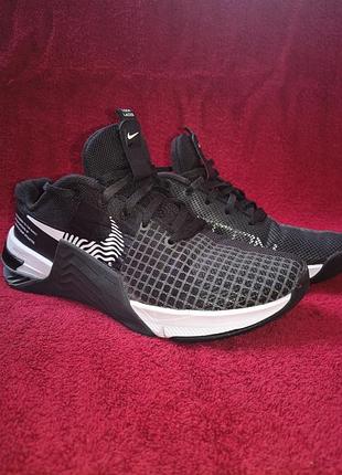 Кросівки nike metcon 8 чорно-білі унісекс