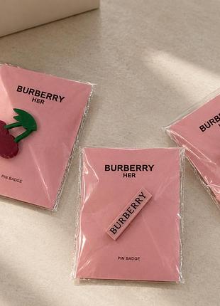 Оригінальний набір пінів від бренду burberry (pin badge, значок)