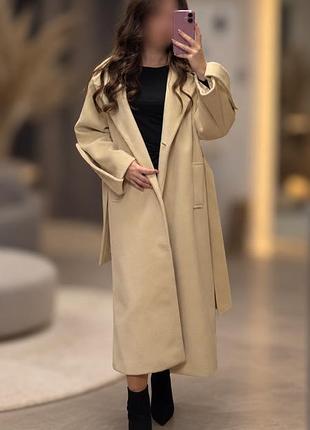 Стильне бежеве пальто oversize | довге демісезонне пальто