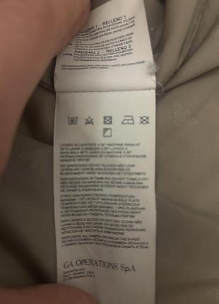 Жіноча куртка armani бежева 6