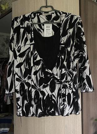 Блузка жіноча bassini 2 xl , тканина пліссе дрібне , чорно біла
