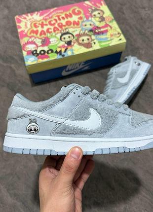 Nike dunk low x pop mart labubu кросівки під замовлення 3