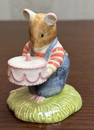 Фарфоровая статуэтка royal doulton (серия «ежевичная поляна»).