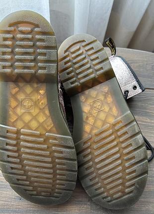 Стильні черевики dr. martens 10