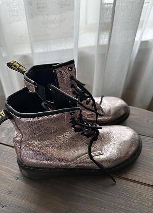 Стильні черевики dr. martens 4