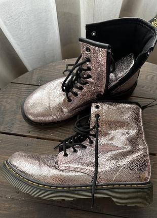 Стильні черевики dr. martens 6