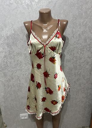 Коротка нічна сорочка