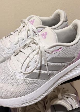 Кросівки жіночі adidas cloudfoam