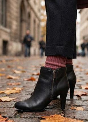 Ботильйони чорні шкіра бренд anne klein розмір us 10