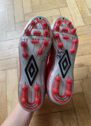Шипівки umbro 40 розмір 5