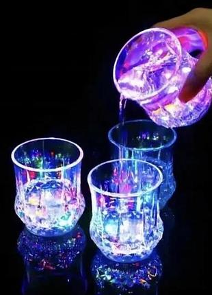 Набір з 6 штук пластикових світлодіодних склянок з підсвіткою flash cup (inductive rainbow color cup) об'єм 200 мл.