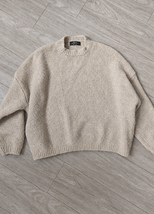 Бежевый свитер bershka 2