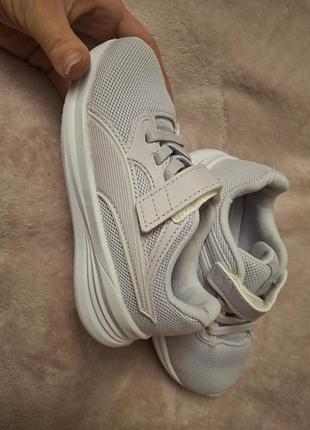 Кросівки для дівчинки puma бузкові